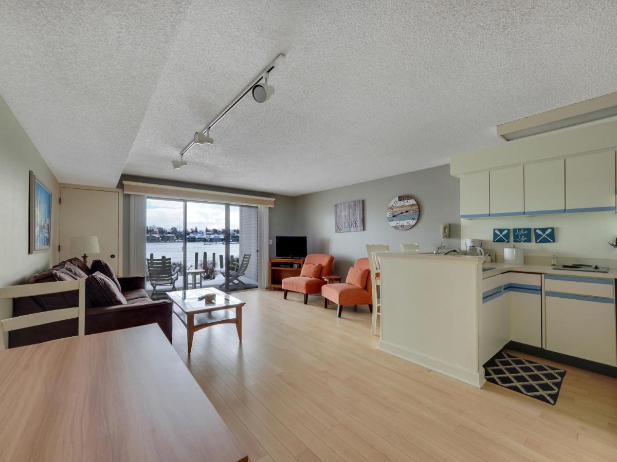 105 Edgewater Inn シャールボイ エクステリア 写真